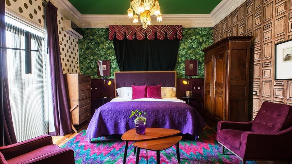 Pug Seal Anatole France Room