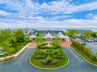 Sea Crest Oceanfront Resort
