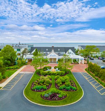 Sea Crest Oceanfront Resort