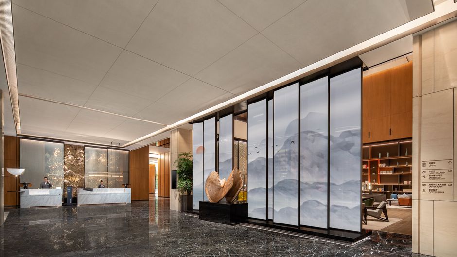 Crowne Plaza High Tech Zone Lobby