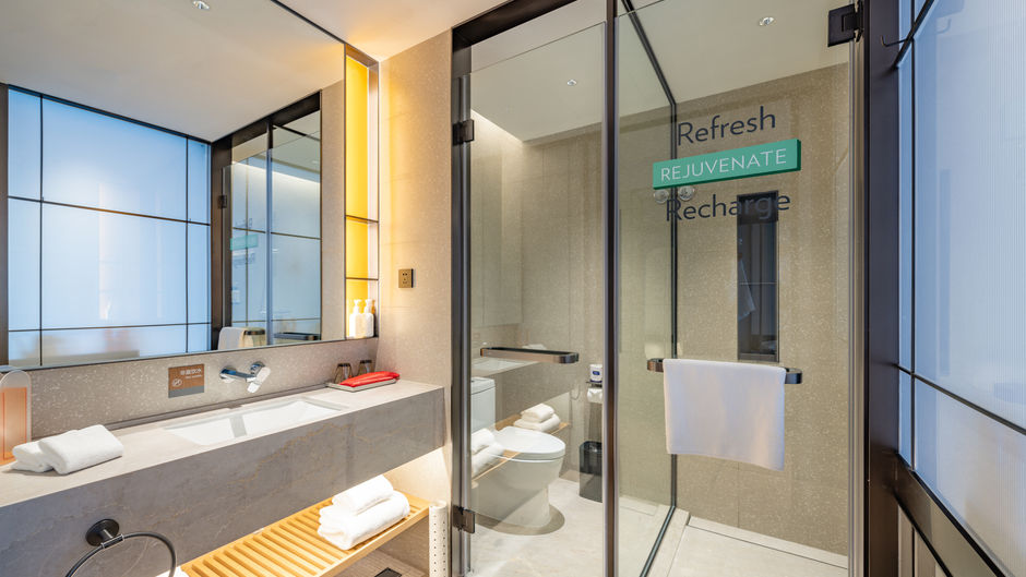 EVEN Grand Canal Room