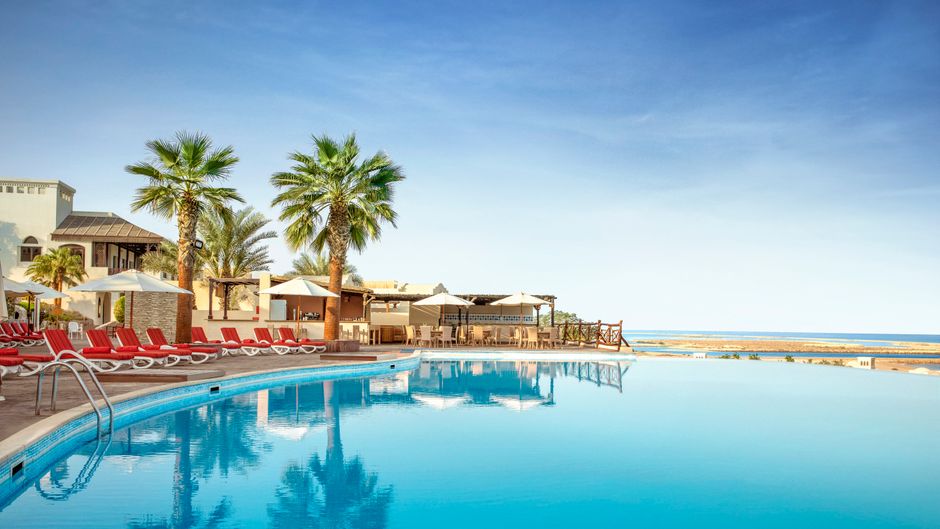 The Cove Rotana Resort Pool