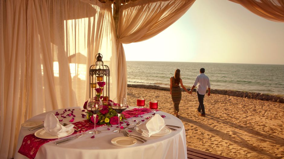 The Cove Rotana Resort Restaurant