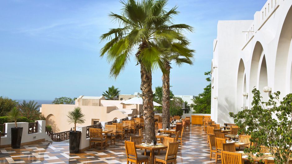 The Cove Rotana Resort Restaurant