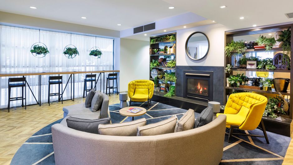 Brady Apartment Hotel Flinders Street Lobby