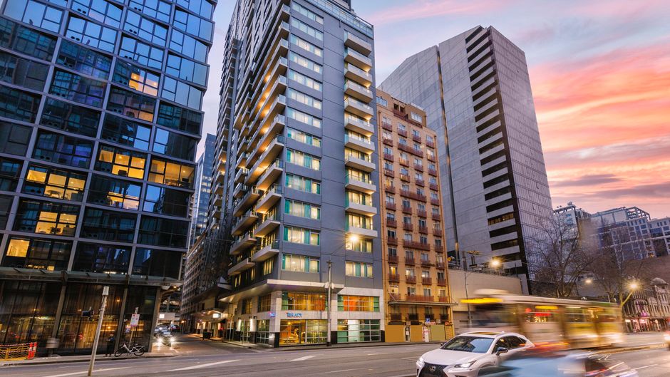 Brady Apartment Hotel Flinders Street Exterior
