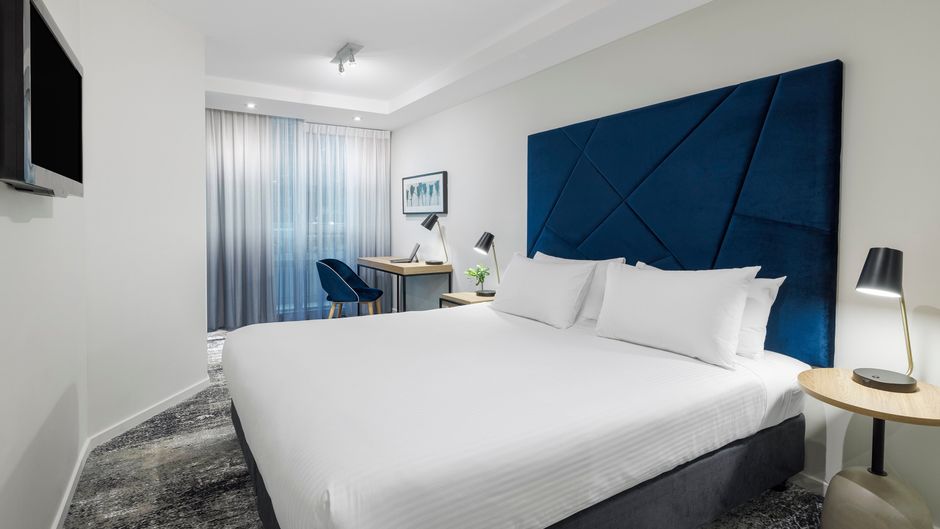 Brady Apartment Hotel Flinders Street Room