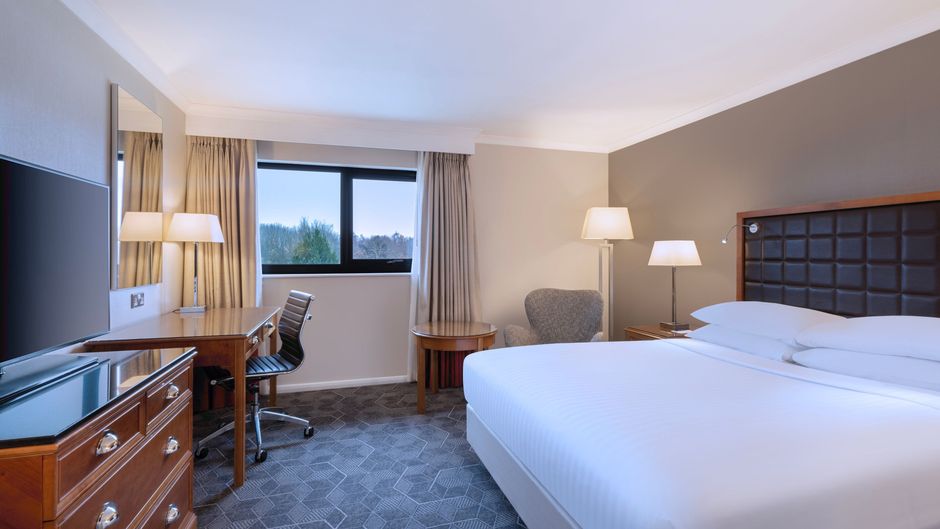 Delta by Marriott Northampton Room