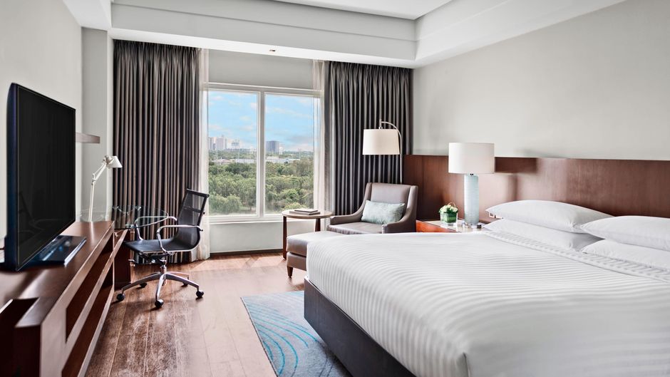 Manila Marriott Hotel Room