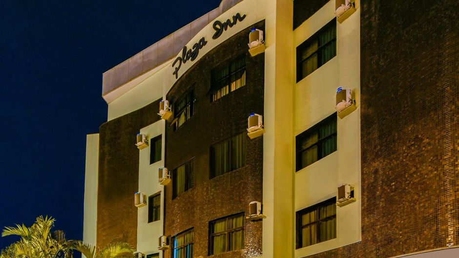Plaza Inn Augustus Exterior