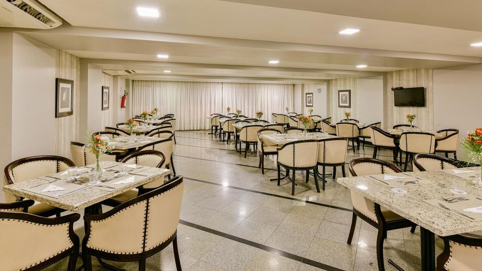 Plaza Inn Augustus Restaurant