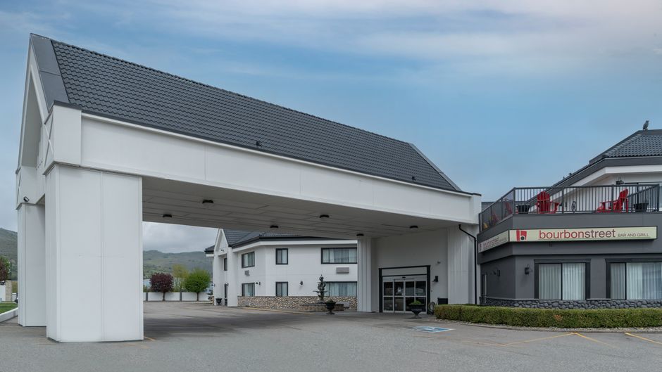 Prestige Hotel & Conv Ctr Vernon Exterior