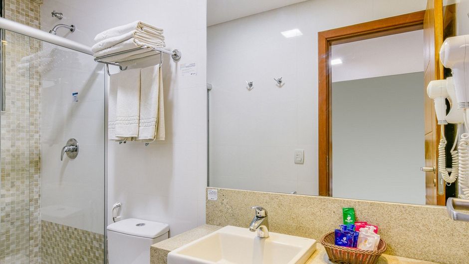 Plaza Inn Breeze Aeroporto Room
