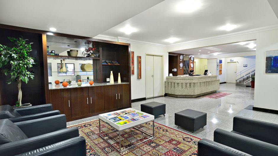 Plaza Inn Flat Araxa Lobby