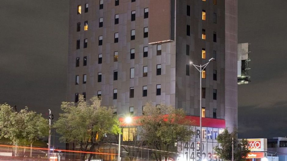 Holiday Inn Express Mexico City Satelite Exterior