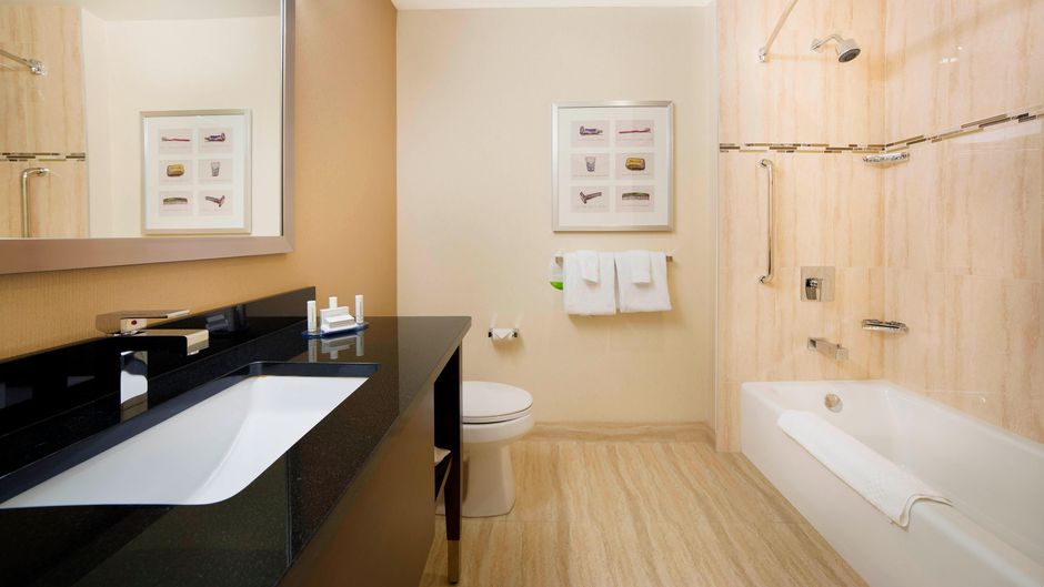 Courtyard Montreal Downtown Room