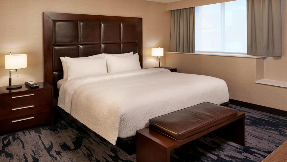 Fairfield Inn & Suites Montreal Downtown Suite