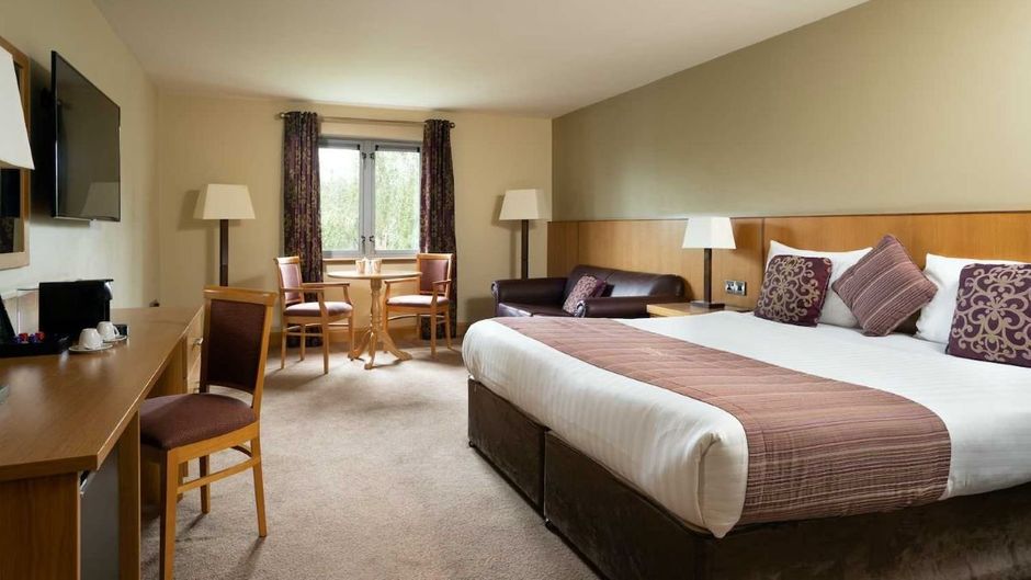 Belmore Court Motel Room