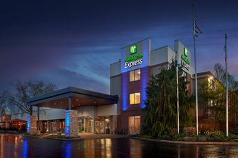 Holiday Inn Express Akron NW-Fairlawn