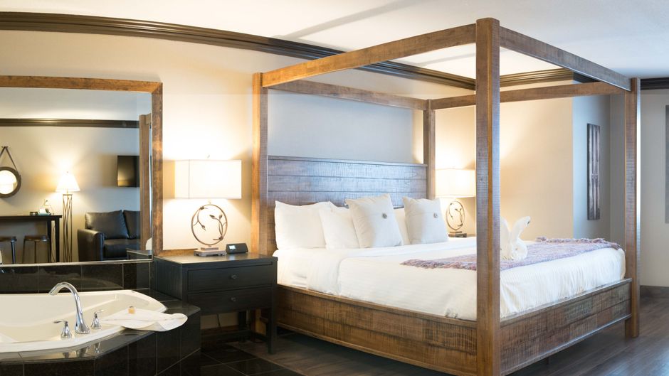 Prestige Inn Golden Room