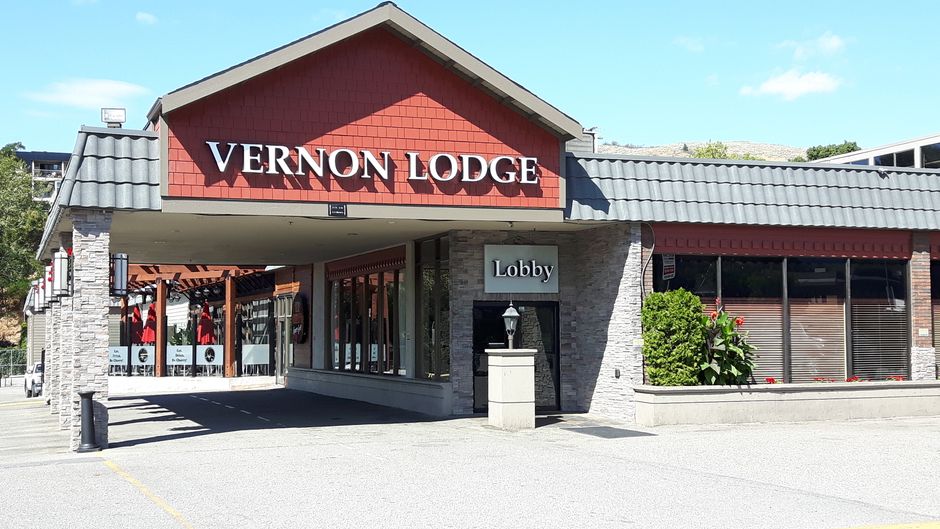 Prestige Vernon Lodge & Conference Ctr Exterior