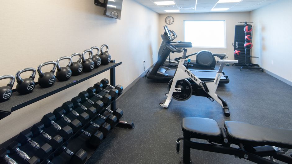 Holiday Inn Express Suites Moose Jaw Health Club