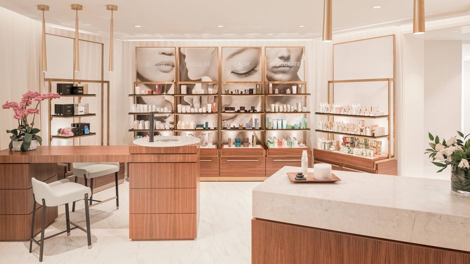 the DOUGLAS, Autograph Collection Spa