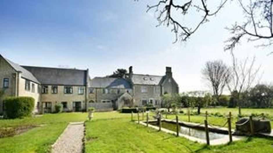 Stanton Manor Hotel & Gallery Restaurant Exterior