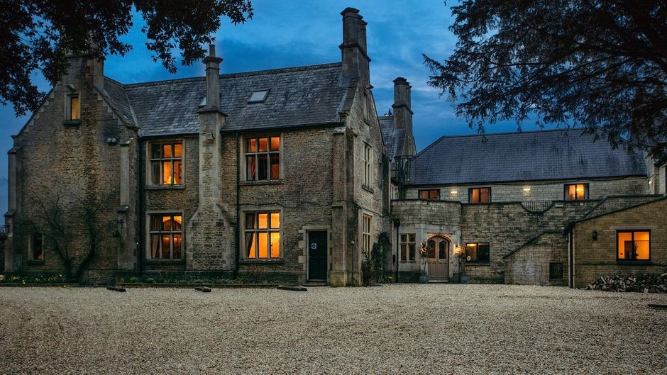 Stanton Manor Hotel & Gallery Restaurant Exterior