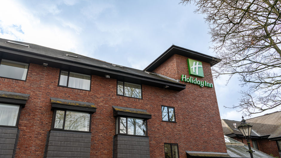 Holiday Inn Manchester Oldham Exterior