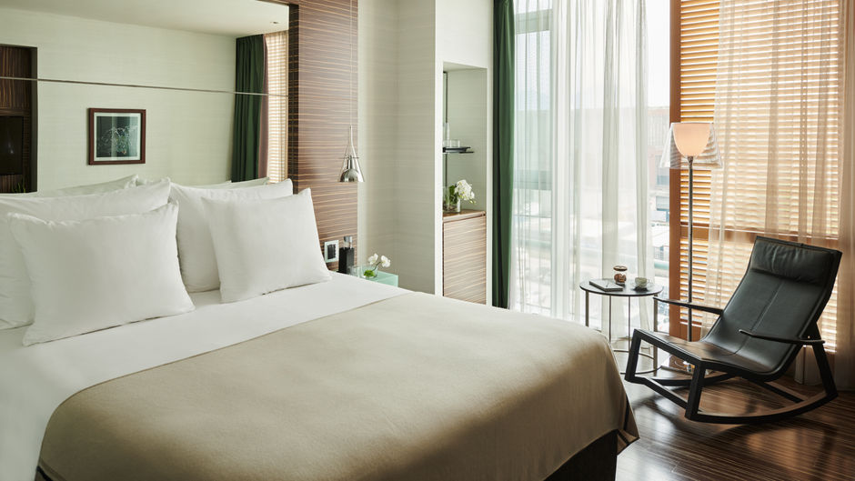Romeo Hotel Room