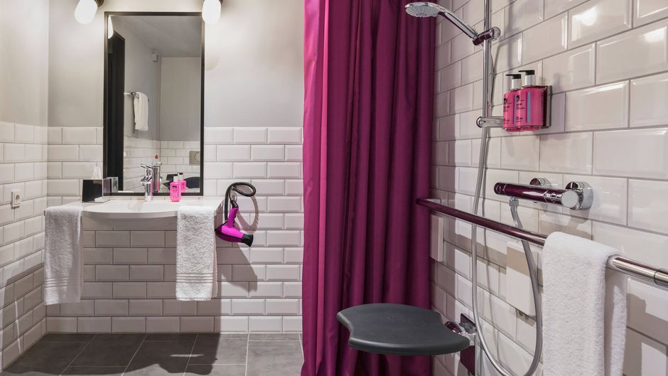 Moxy Munich Ostbahnhof Room