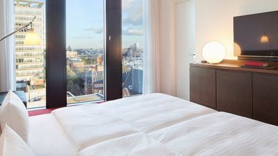 Empire Riverside Hotel