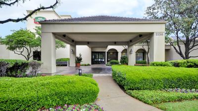Courtyard by Marriott Dallas Market Ctr