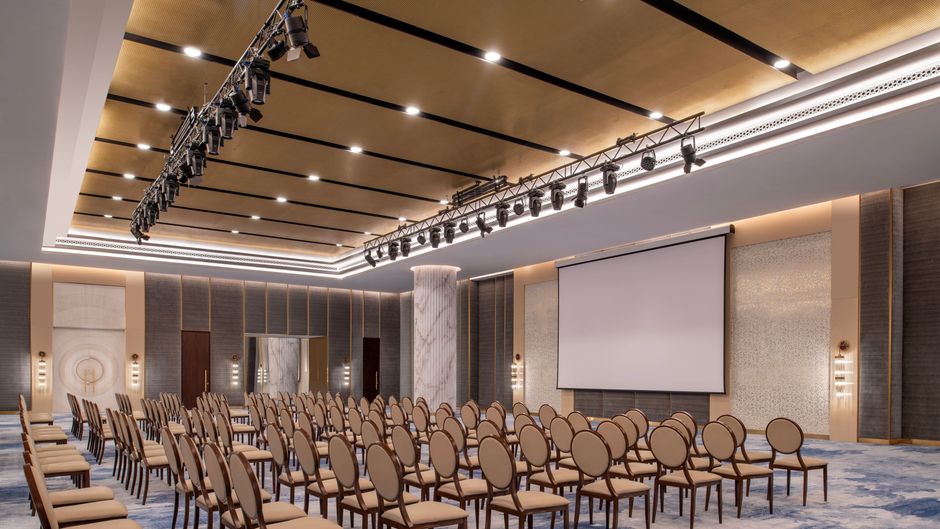 St Regis Marsa Arabia Island, The Pearl Meeting