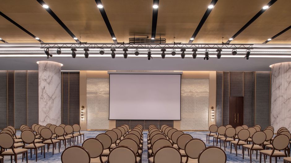 St Regis Marsa Arabia Island, The Pearl Meeting
