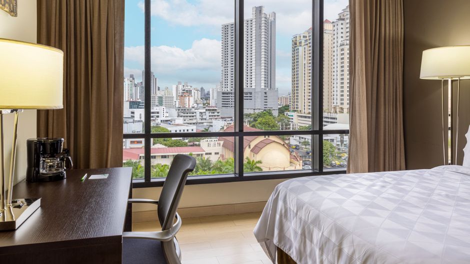 Holiday Inn Express Distrito Financiero Room
