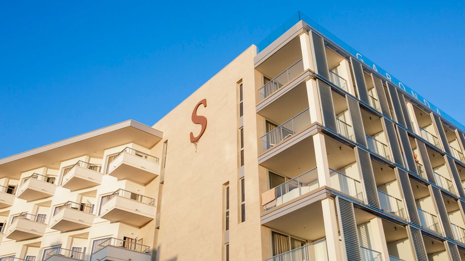 Pure Salt Garonda Hotel Exterior