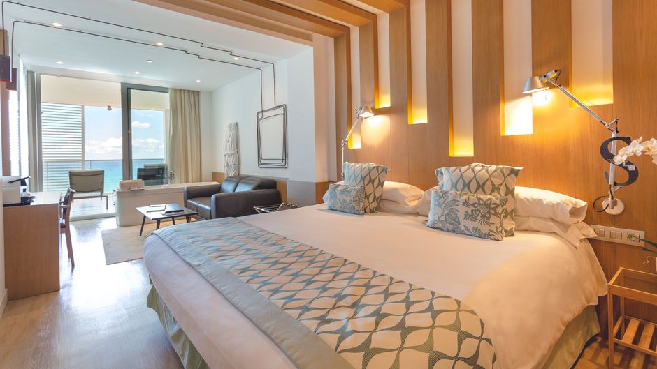 Pure Salt Garonda Hotel Suite