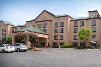 Plaza Hotel & Suites Winona
