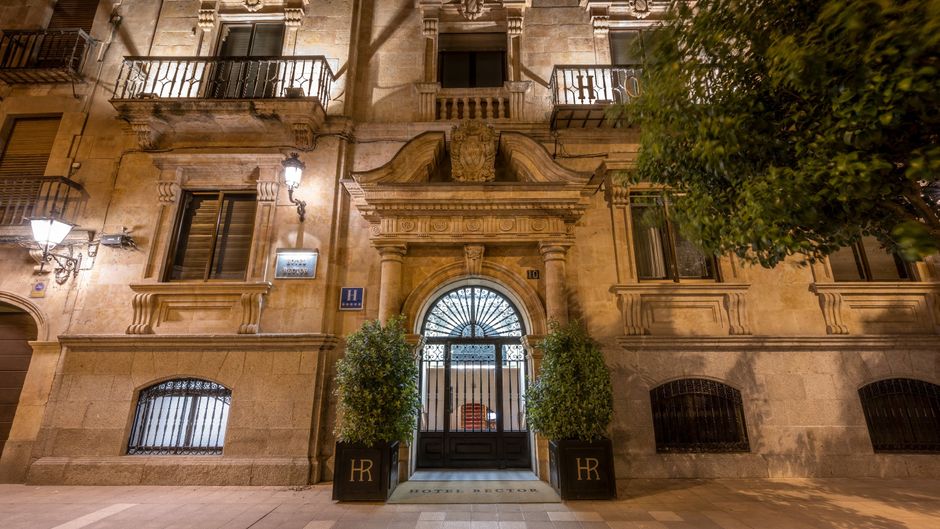 Hotel Rector Exterior