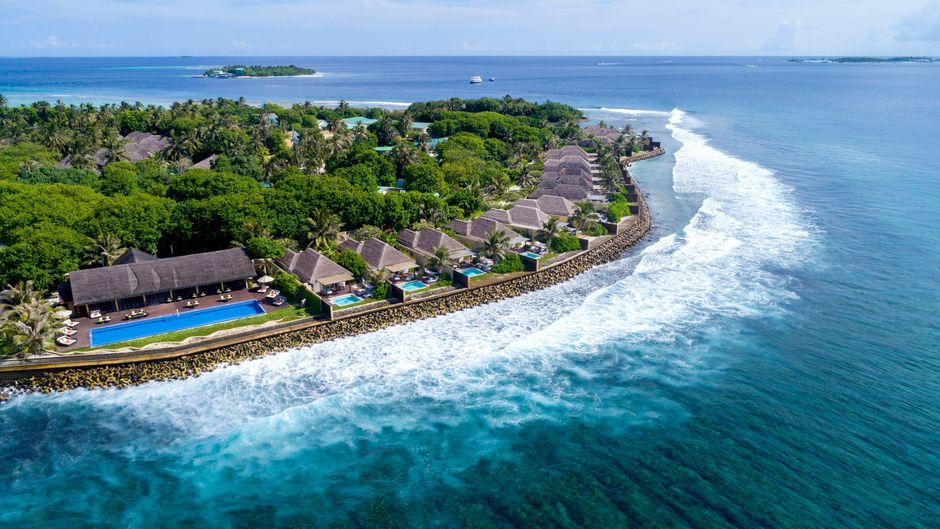 Sheraton Maldives Full Moon Resort & Spa Exterior