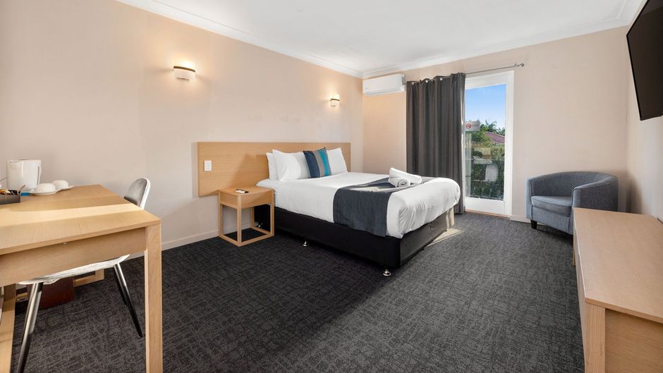 Airport Hacienda Motel Room