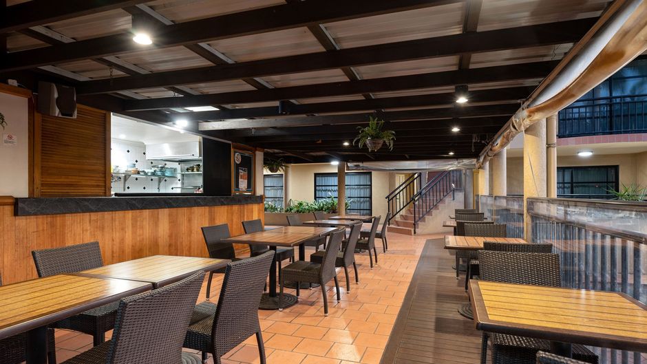 Pegasus Motor Inn and Serviced Apartment Restaurant
