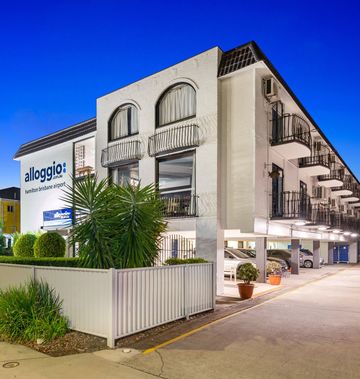 Airport Hacienda Motel