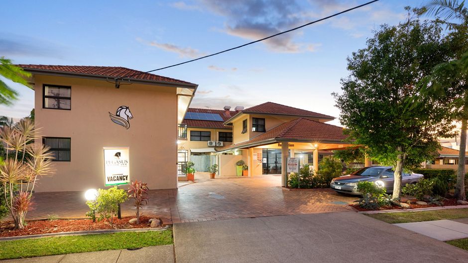 Pegasus Motor Inn and Serviced Apartment Exterior
