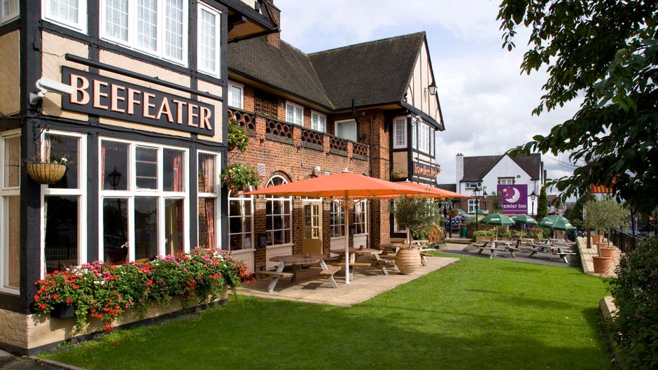 Premier Inn London Harrow Exterior