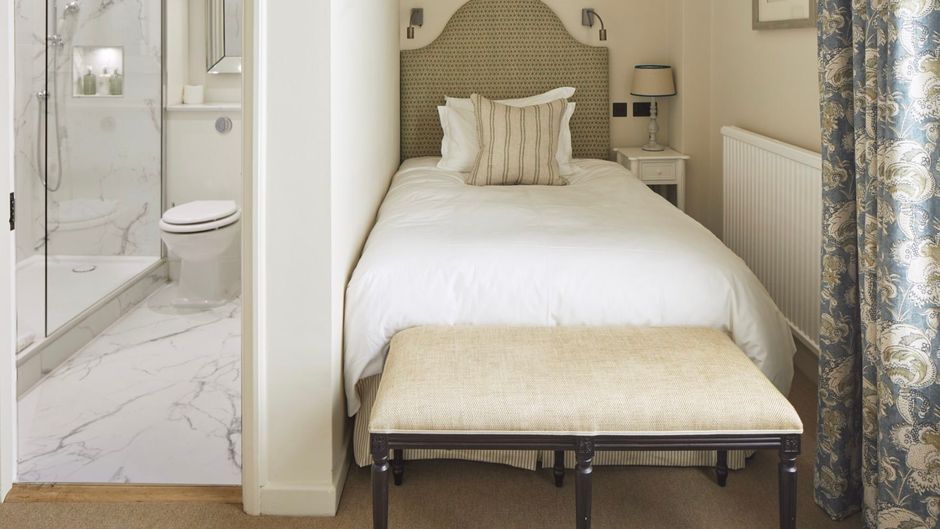 Grosvenor Hotel Room