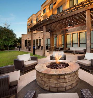 Courtyard Lufkin