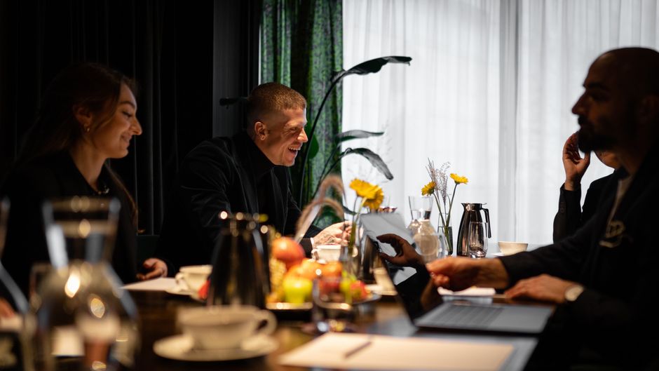 Bank Hotel Meeting